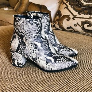 MADDEN GIRL DAFNI BOOTIE SIZE 6.5